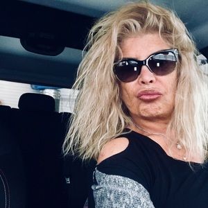 Meet your Posher, Linda